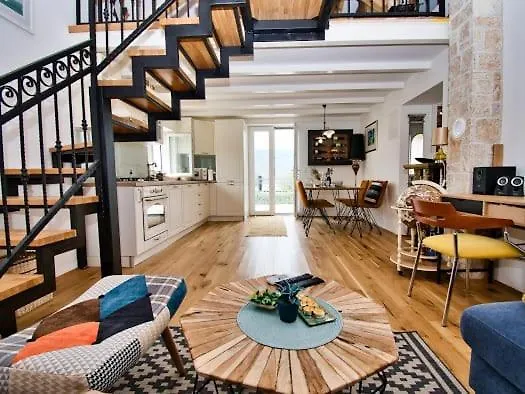 بيت للعطل House Calendula *