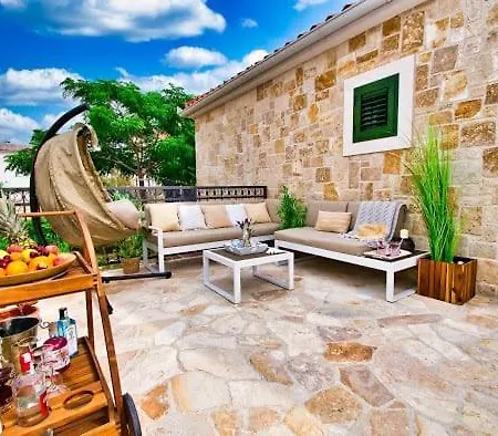 House Calendula Vakantiehuis Ražanac