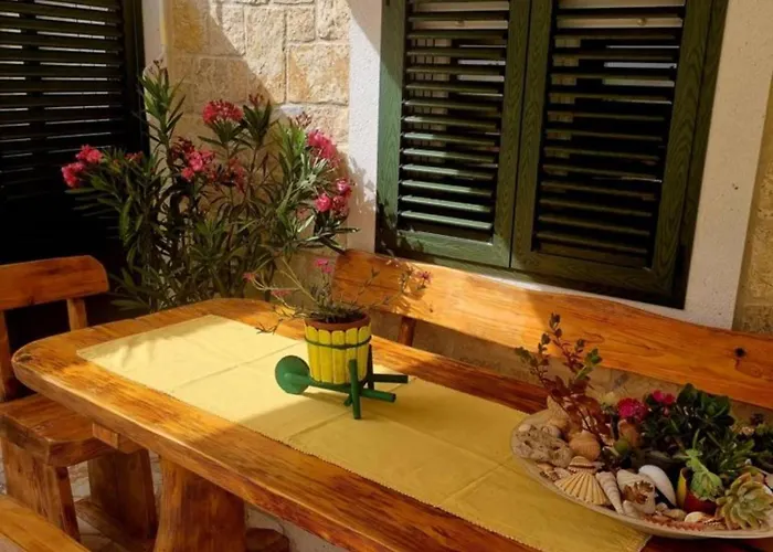 House Calendula Nyaraló